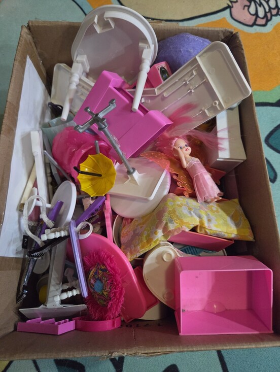 Barbie Other - Big Box Of Playset Pieces